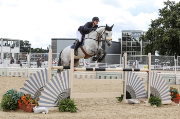 Lauren Edwards on top form to take the National 1.30m Open Championship Final